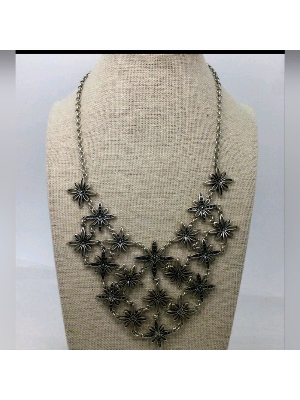 Lucky Brand Silvertone Floral Bib Statement Necklace EUC 16"